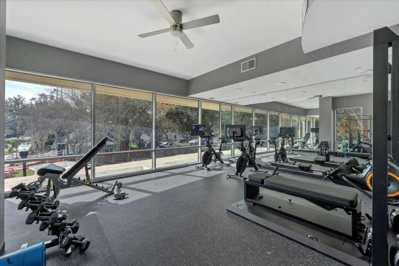 Modern 3 Bedroom Condo In Downtown W Free Parking Orlando Apartman