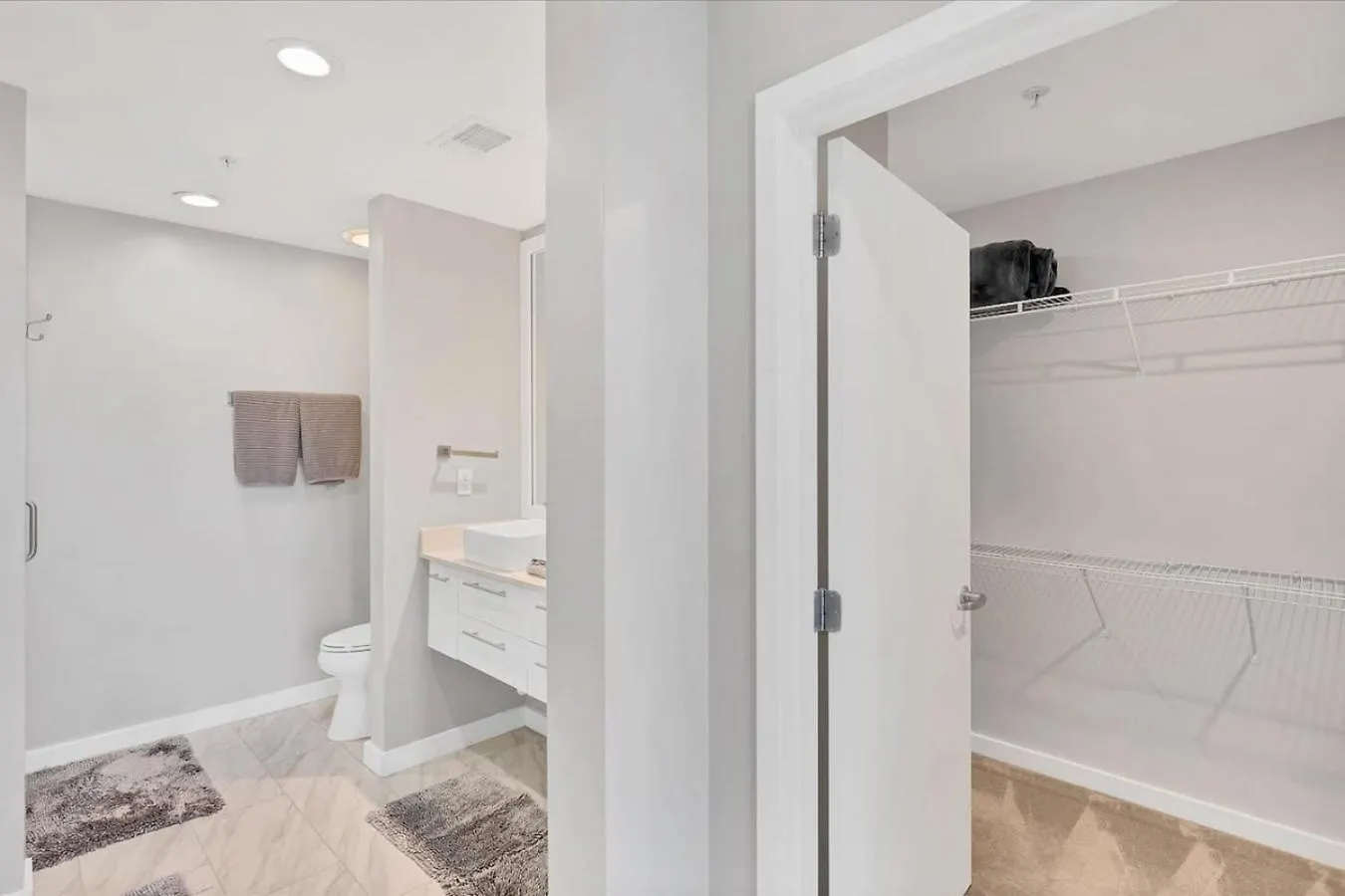 Modern 3 Bedroom Condo In Downtown W Free Parking Orlando