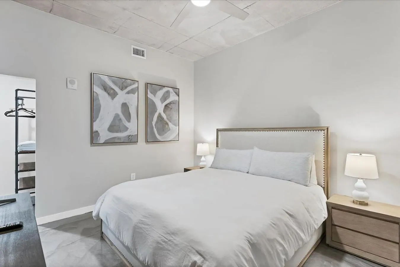 Apartman Modern 3 Bedroom Condo In Downtown W Free Parking Orlando Amerikai Egyesült Államok
