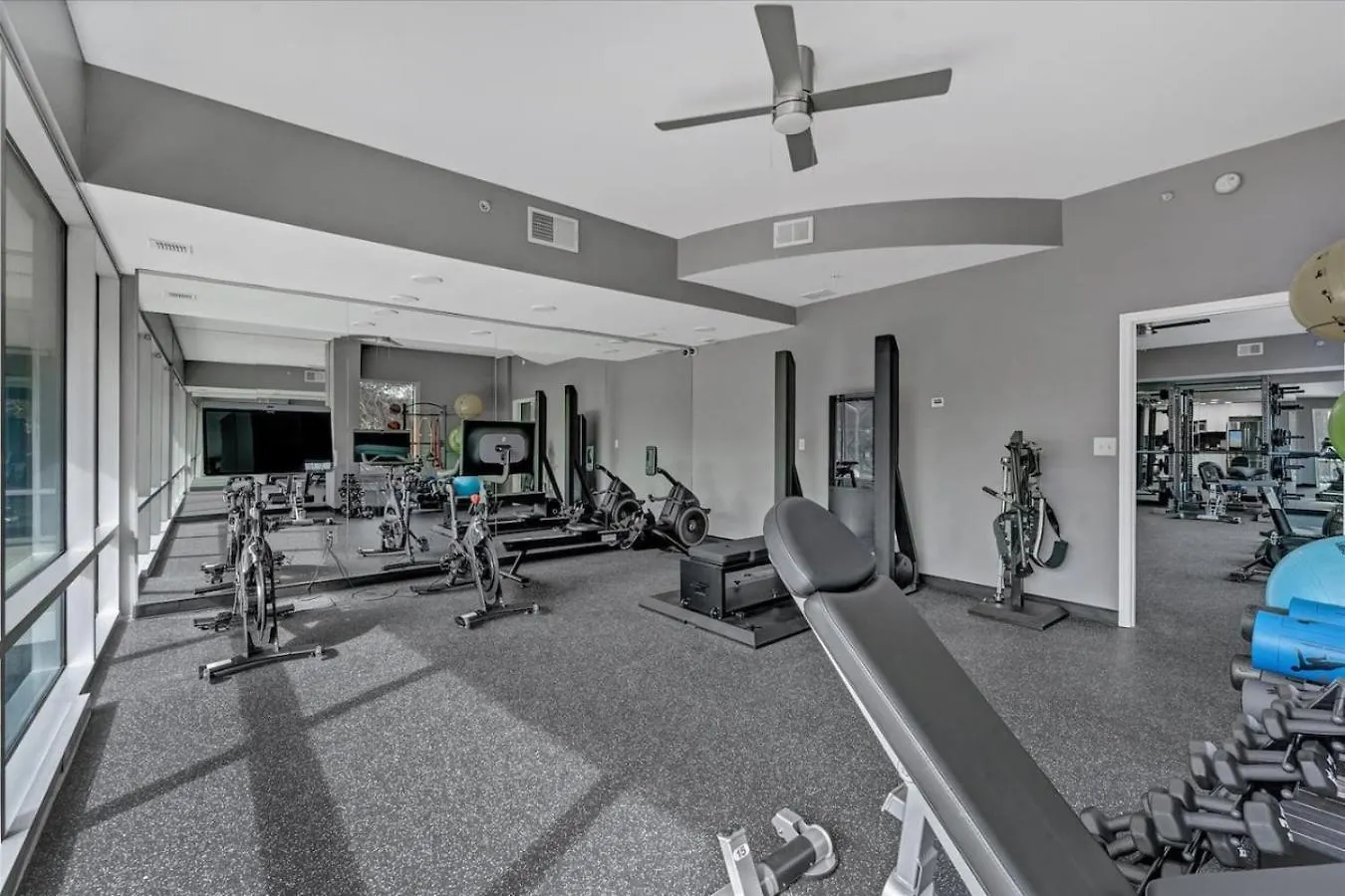Modern 3 Bedroom Condo In Downtown W Free Parking Orlando 0*,  United States