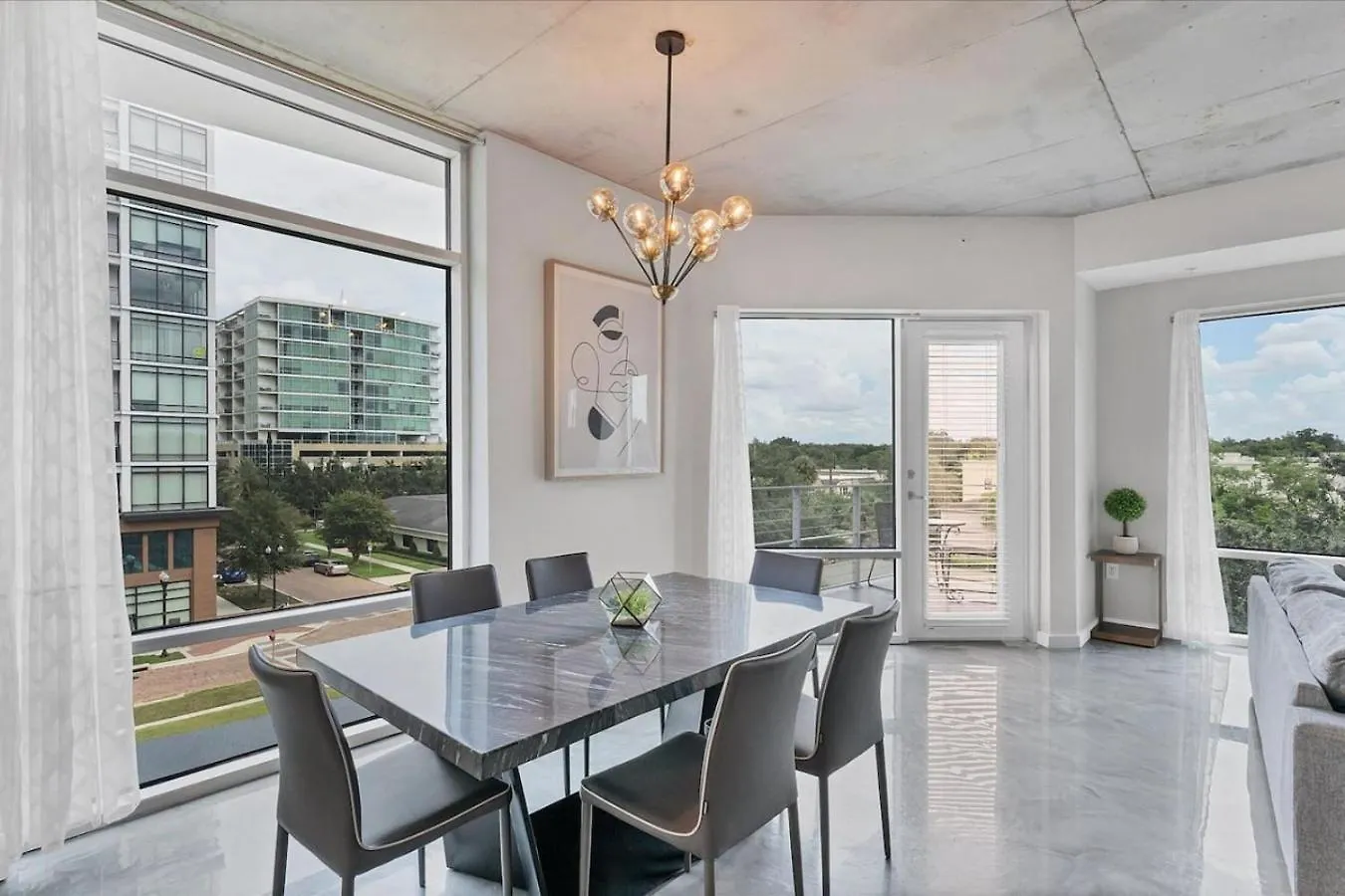 Modern 3 Bedroom Condo In Downtown W Free Parking Orlando