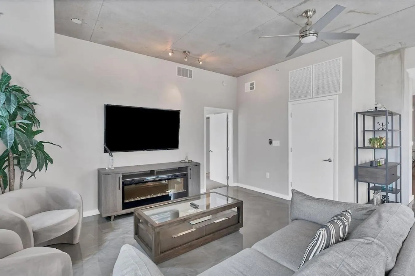 Apartment Modern 3 Bedroom Condo In Downtown W Free Parking Orlando