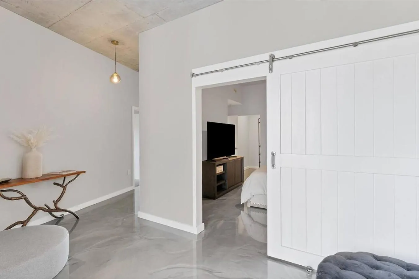 Modern 3 Bedroom Condo In Downtown W Free Parking Orlando United States